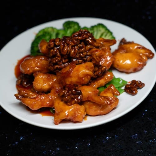 Crispy Prawns with Walnuts.