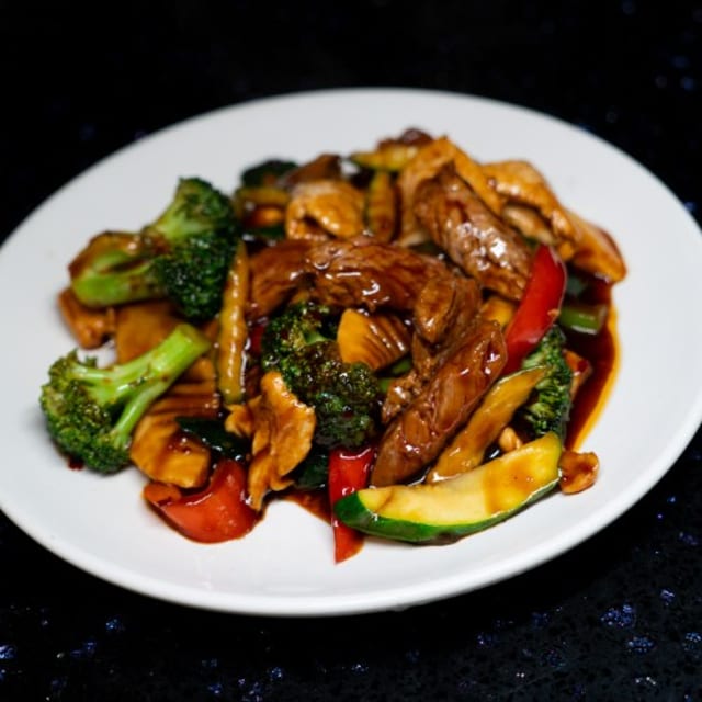 Chicken and Beef Hunan Style.